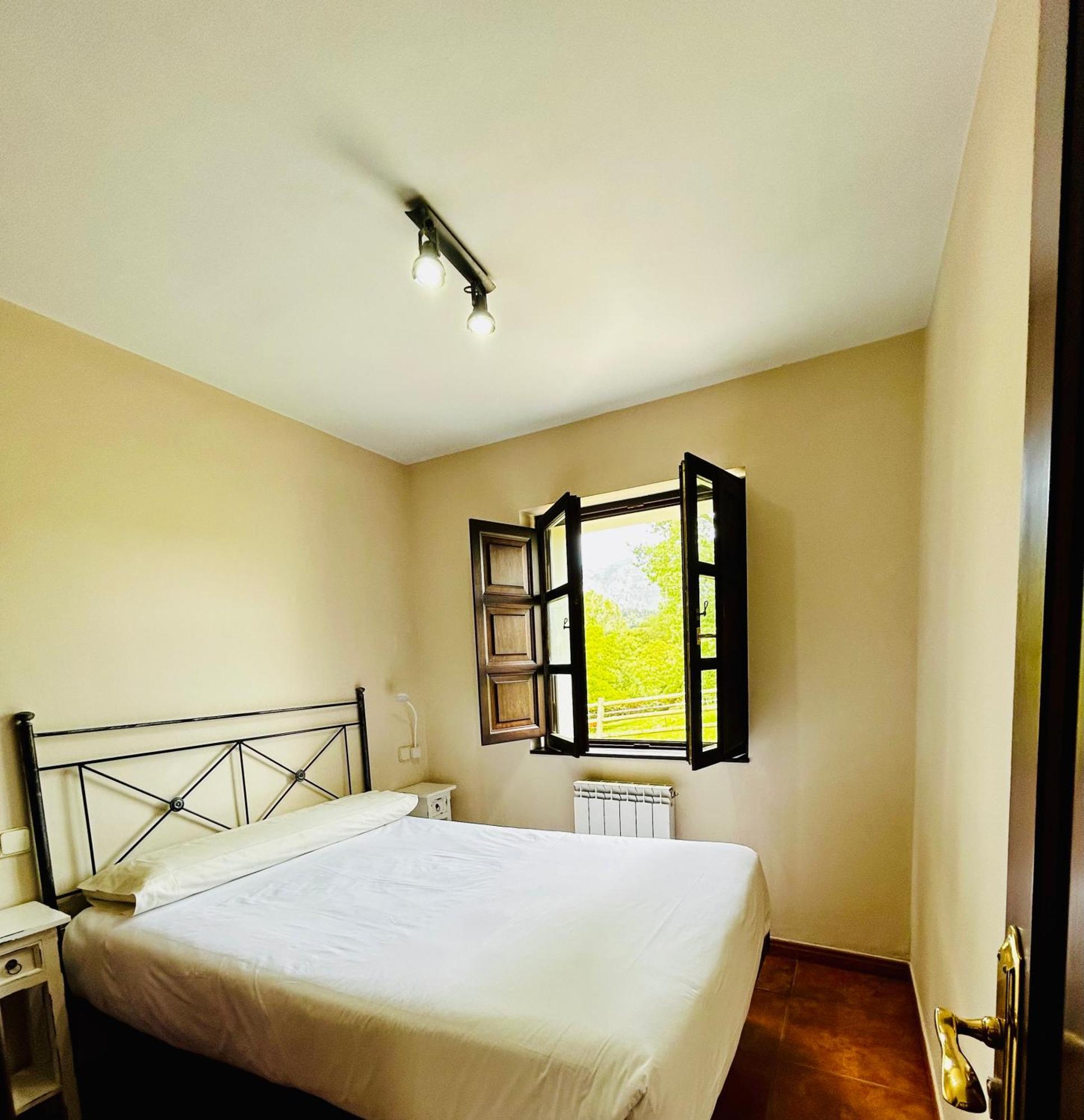 Apartmán Casa La Maestra Arriondas Exteriér fotografie